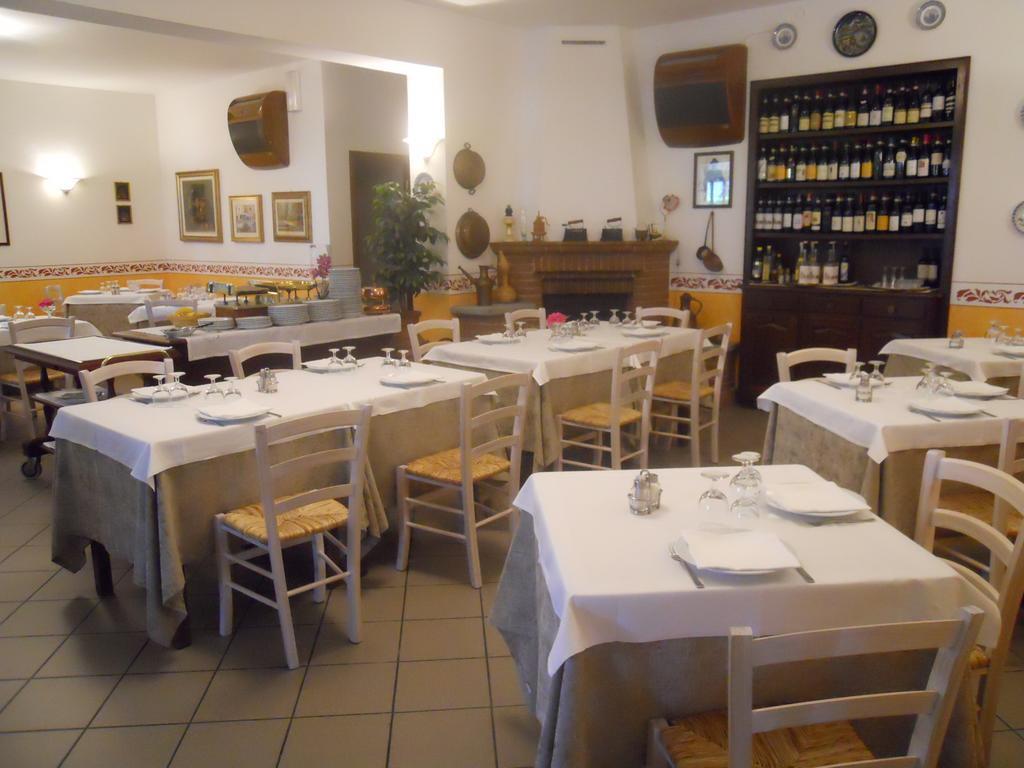 La Cascina Di Villa Due Narzole Buitenkant foto