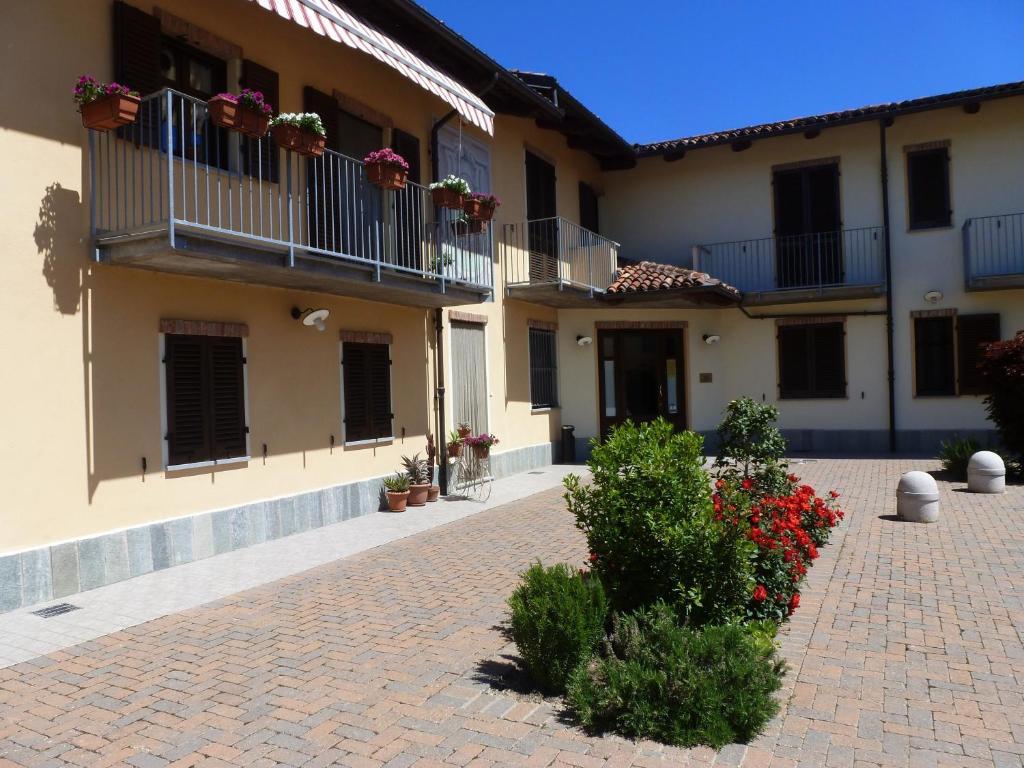 La Cascina Di Villa Due Narzole Buitenkant foto