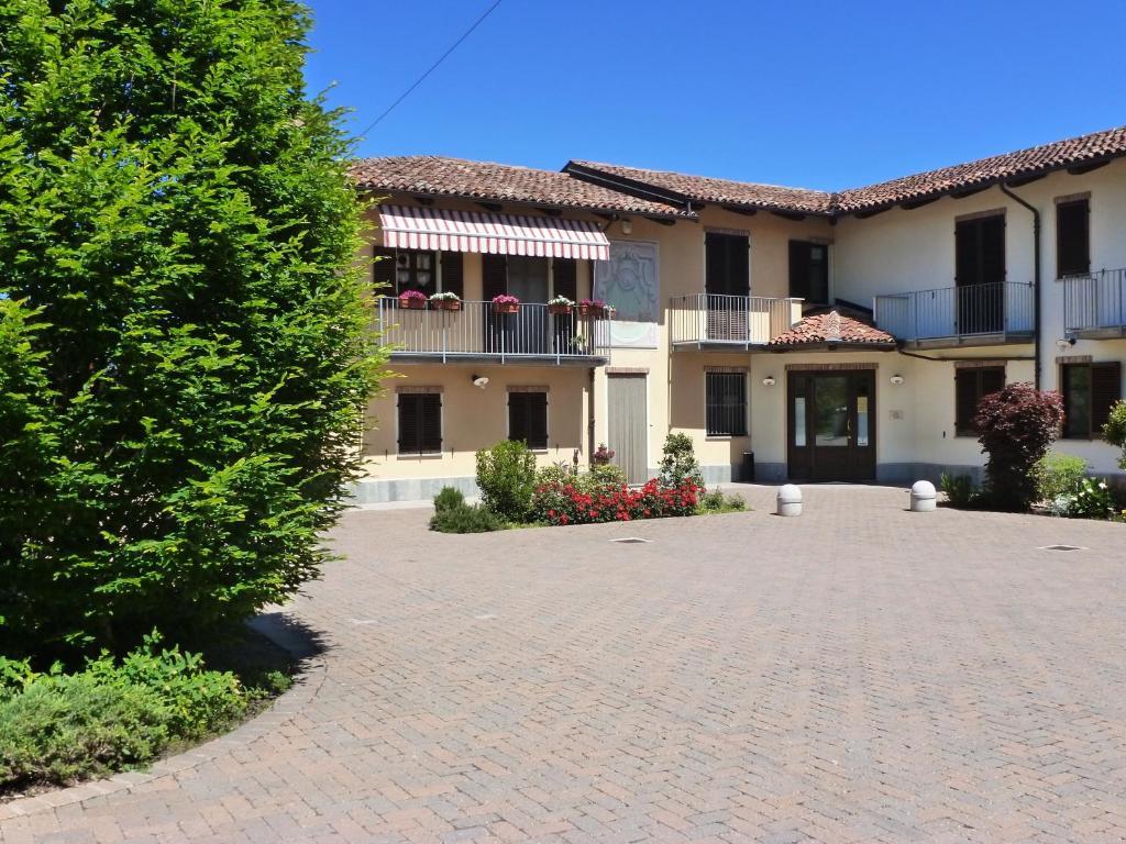 La Cascina Di Villa Due Narzole Buitenkant foto