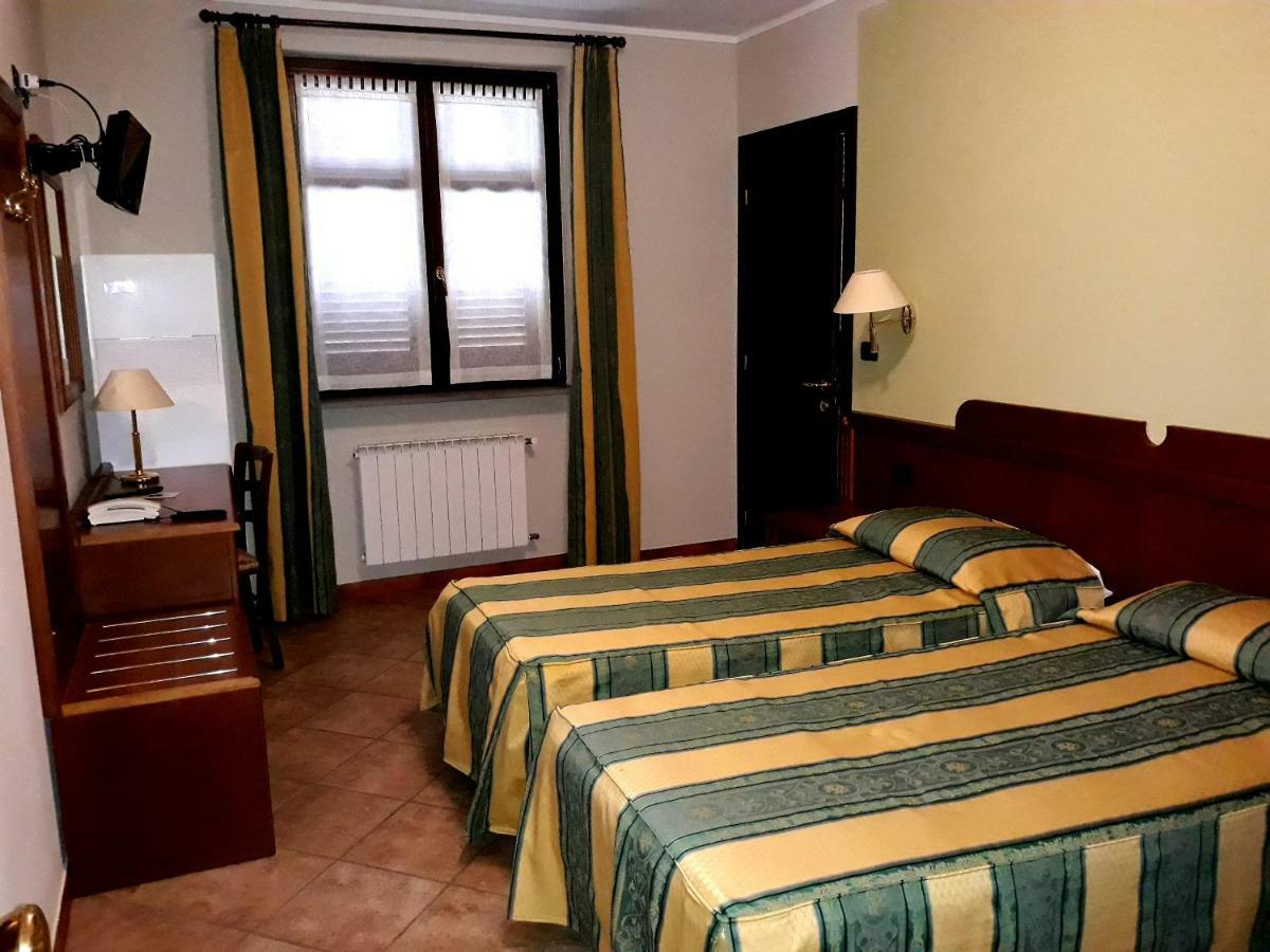 La Cascina Di Villa Due Narzole Buitenkant foto
